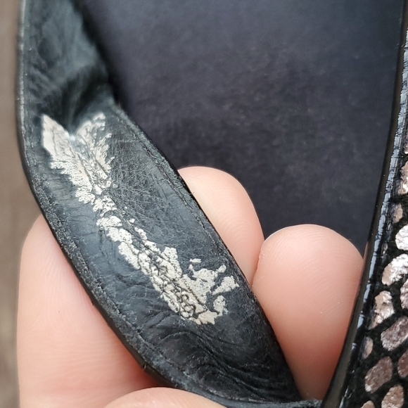 Vionic Women Sandals Flip Flops Outdoor Flats sz 7 - Picture 9 of 10